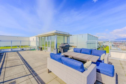 Front Yard Photo of PH 1705 8677 Capstan Way, Richmond, BC