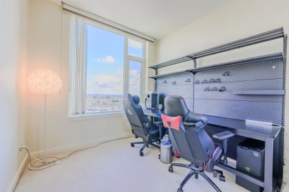 Mudroom Photo of PH 1705 8677 Capstan Way, Richmond, BC