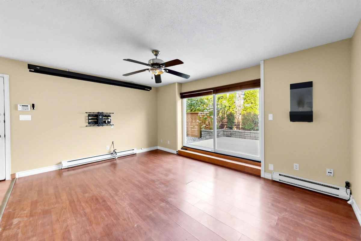 Family Room Photo of 982 Howie Avenue, Coquitlam, BC