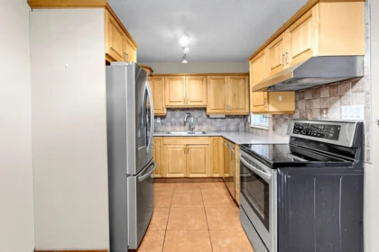 Kitchen Photo of 982 Howie Avenue, Coquitlam, BC