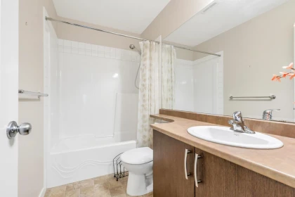 Mudroom Photo of 10777 Erskine Street, Maple Ridge, BC