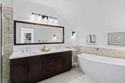 Powder Room Photo of 2755 W 42nd Avenue, Vancouver, BC