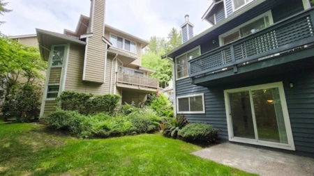 Aerial View of 13 9000 Ash Grove Crescent, Burnaby, BC