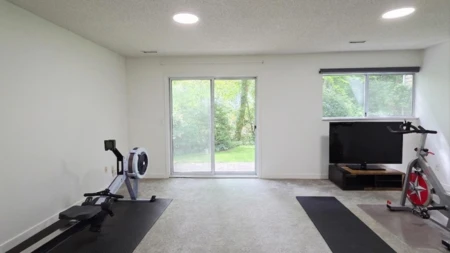Swimming Pool Photo of 13 9000 Ash Grove Crescent, Burnaby, BC