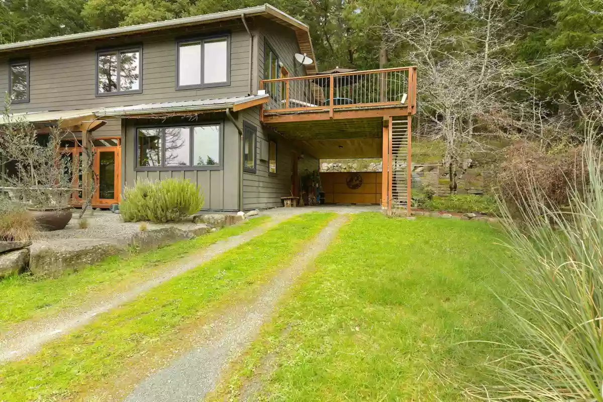 Living Room Photo of 594 Horton Bay Road, Mayne Island, BC