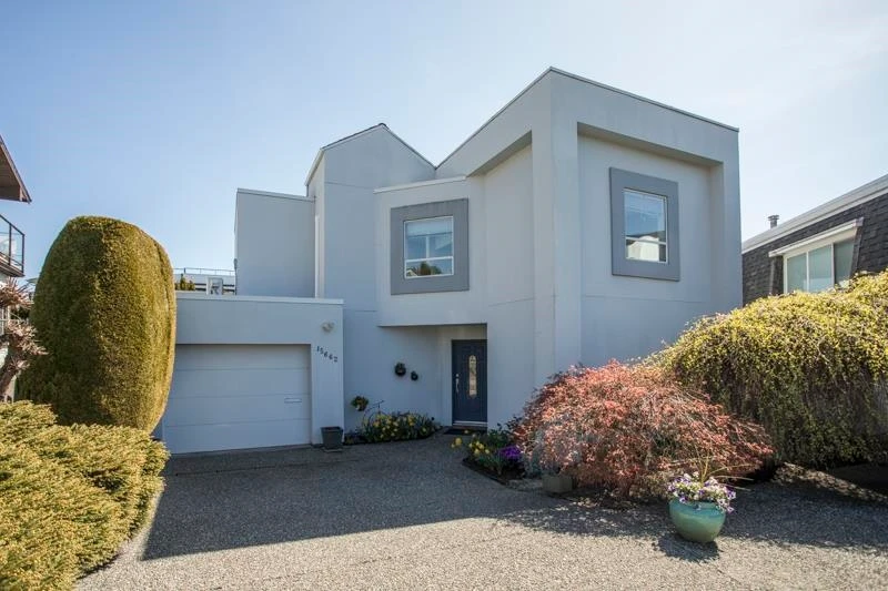 Exterior Rear Photo of 15662 Semiahmoo Avenue, White Rock, BC
