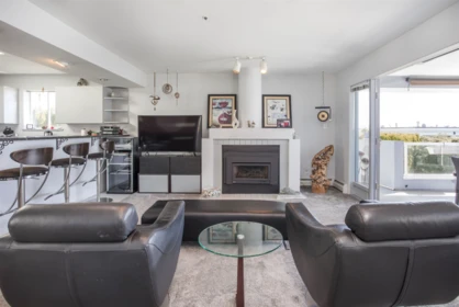 Pantry Photo of 15662 Semiahmoo Avenue, White Rock, BC