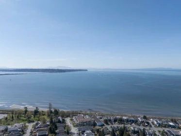 Swimming Pool Photo of 15662 Semiahmoo Avenue, White Rock, BC