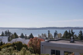 15662 Semiahmoo Avenue, White Rock, BC