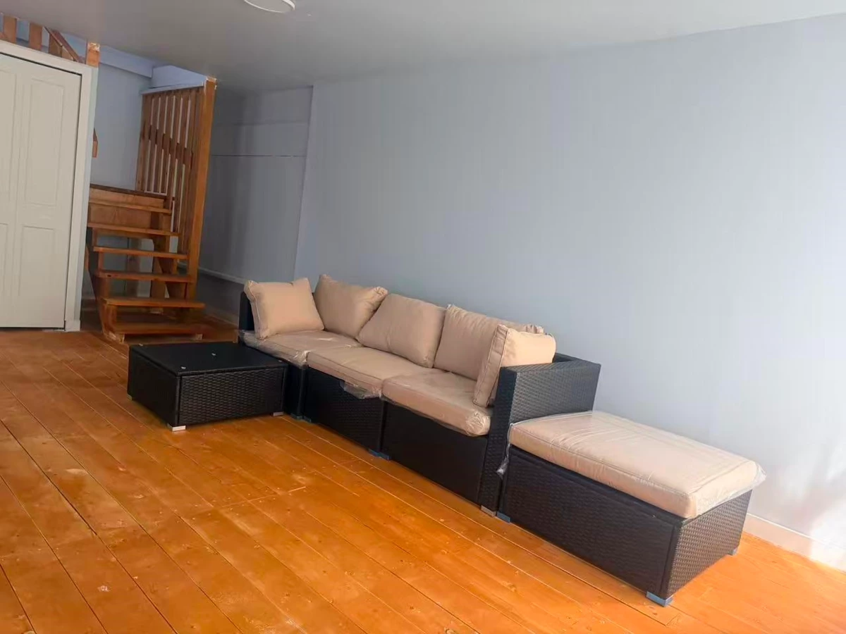 Living Room Photo of 35974 Hartley Road, Mission, BC