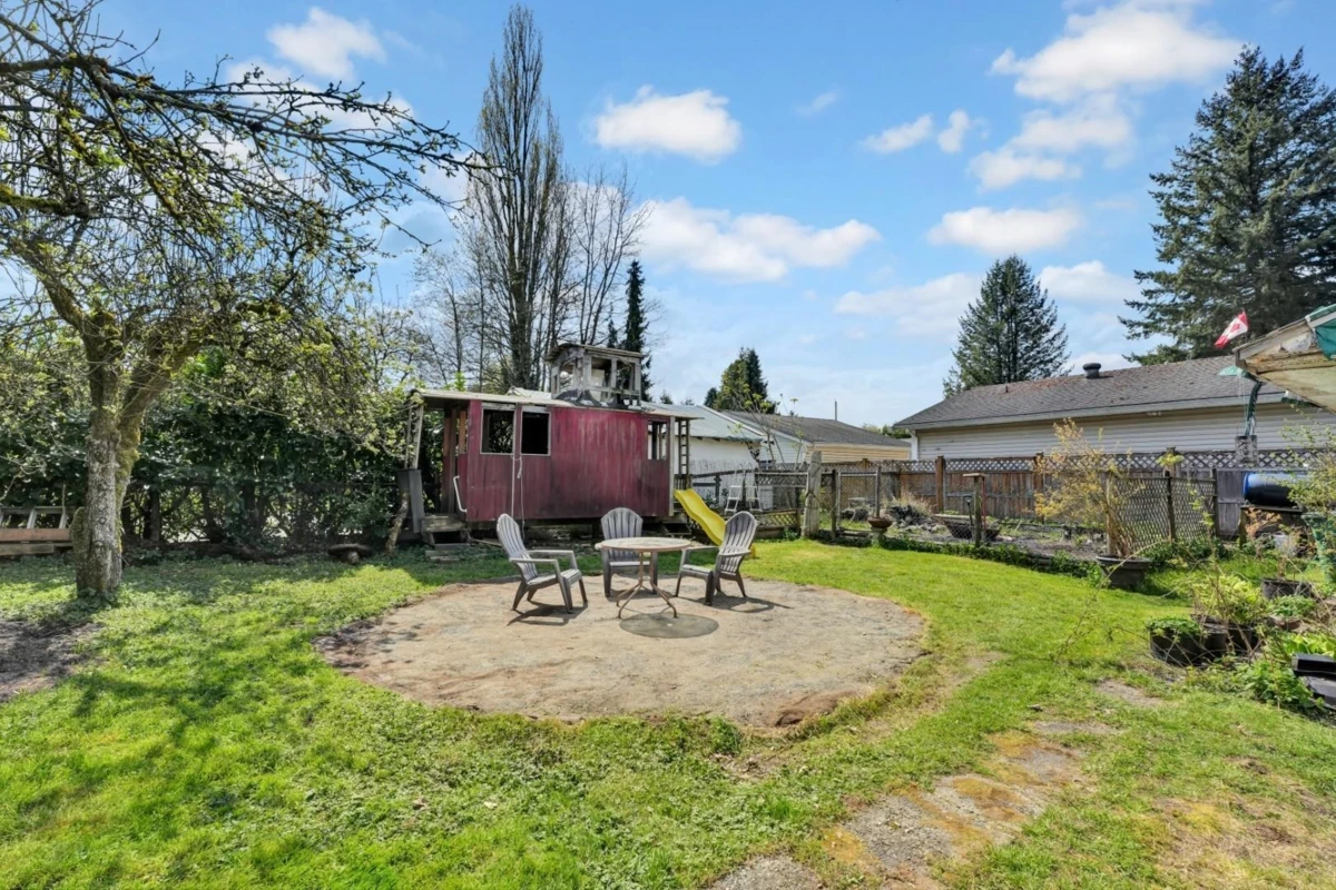 Dining Area Photo of 11963 221 Street, Maple Ridge, BC
