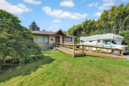 Laundry Room Photo of 11963 221 Street, Maple Ridge, BC