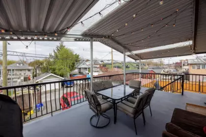 Hot Tub / Spa Photo of 431 E 18th Avenue, Vancouver, BC