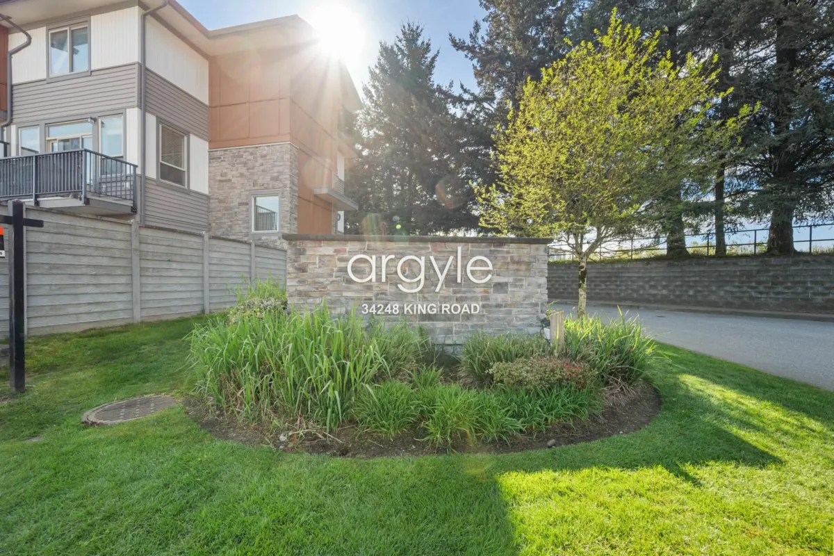 Exterior Rear Photo of 81 34248 King Road, Abbotsford, BC