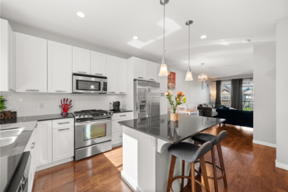 Breakfast Nook Photo of 81 34248 King Road, Abbotsford, BC