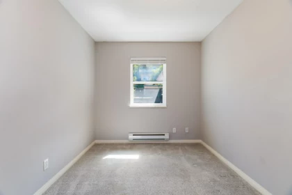 Hallway Photo of 132 Shoreline Circle, Port Moody, BC