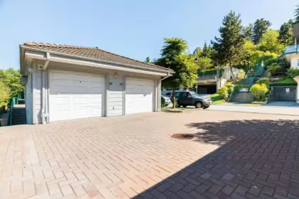 Swimming Pool Photo of 132 Shoreline Circle, Port Moody, BC