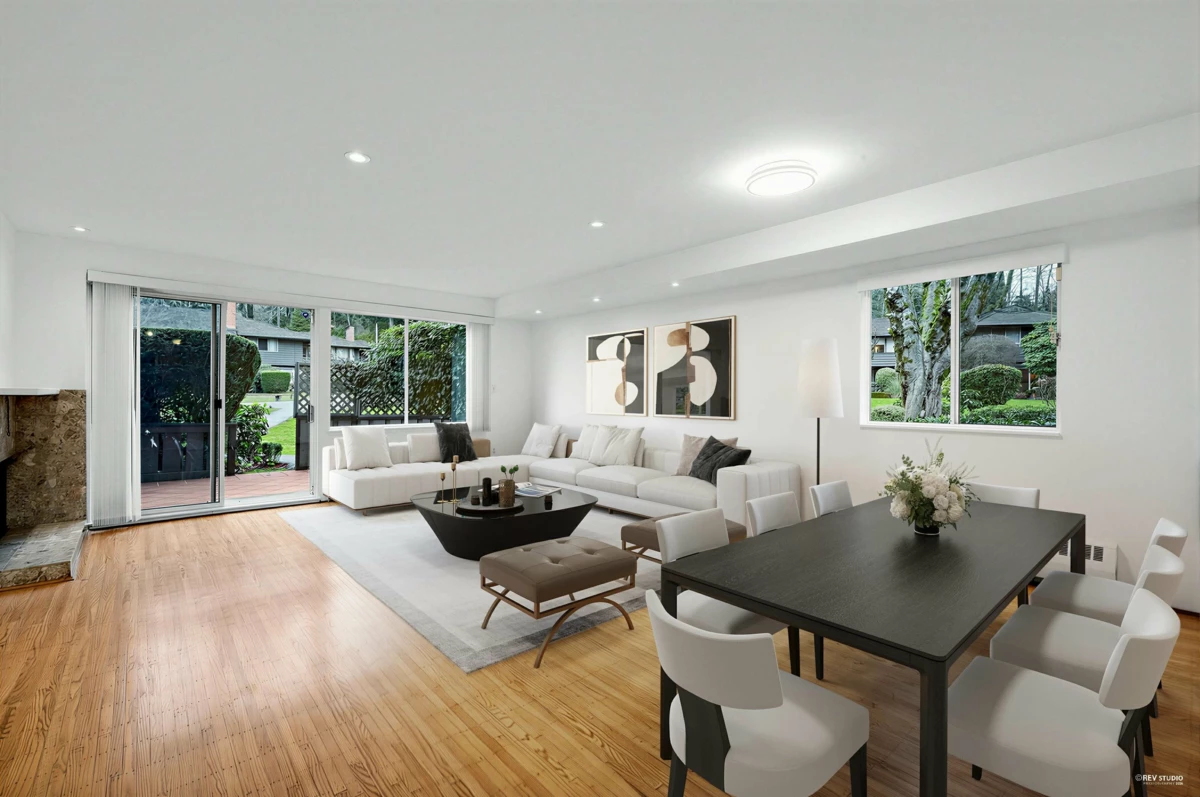 Living Room Photo of 1109 235 Keith Road, West Vancouver, BC