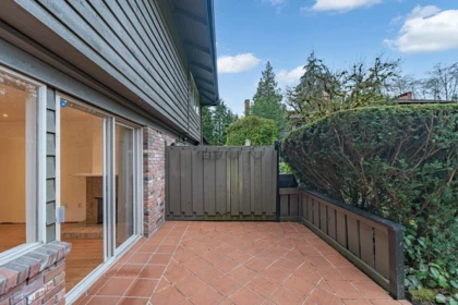 Garden / Landscaping Photo of 1109 235 Keith Road, West Vancouver, BC