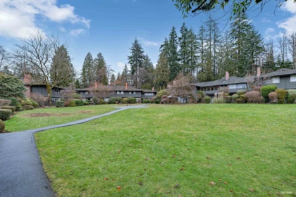 Hot Tub / Spa Photo of 1109 235 Keith Road, West Vancouver, BC