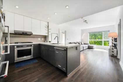 Kitchen Island Photo of 222 5311 Cedarbridge Way, Richmond, BC