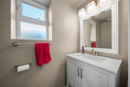 Primary Bathroom Photo of 69 3087 Immel Street, Abbotsford, BC