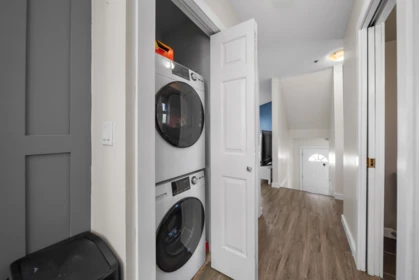 Walk-In Closet Photo of 69 3087 Immel Street, Abbotsford, BC
