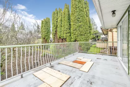 Backyard Photo of 13886 78 Avenue, Surrey, BC