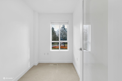 Entry Foyer Photo of 5 338 W 64 Avenue, Vancouver, BC