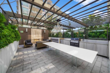 Hot Tub / Spa Photo of 1205 188 Keefer Street, Vancouver, BC