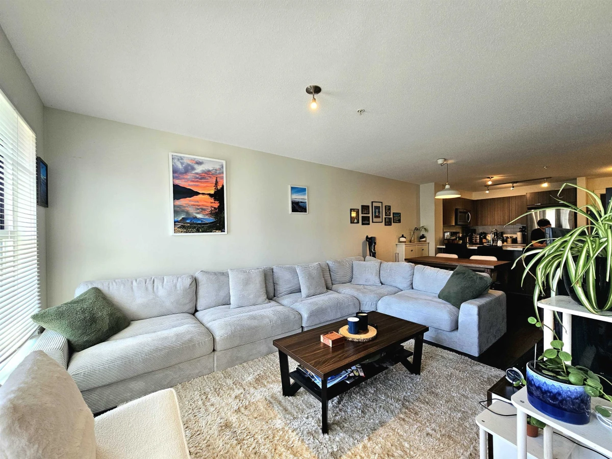 Dining Area Photo of 321 3323 151 Street, Surrey, BC
