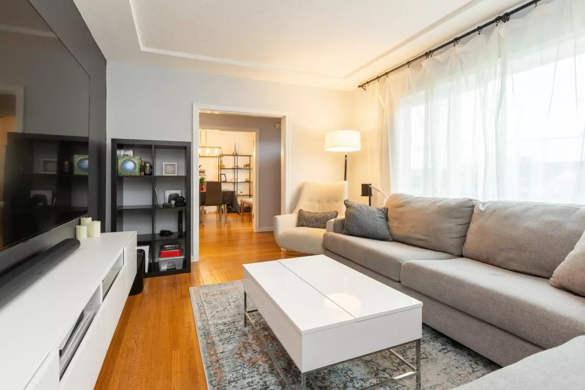 Family Room Photo of 1613 Hamilton Street, New Westminster, BC