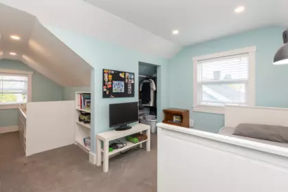 Guest Bathroom Photo of 1613 Hamilton Street, New Westminster, BC