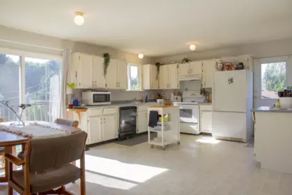 5754 Binnacle Avenue, Sechelt, BC, Sechelt — Single Family Residence for sale