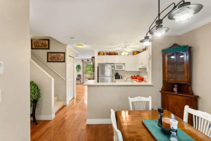 Kitchen Photo of 302 15258 105 Avenue, Surrey, BC