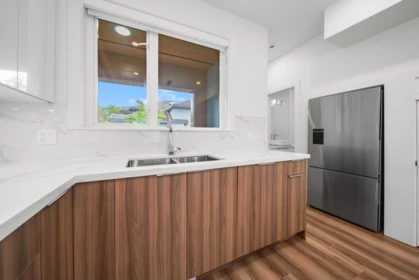 Kitchen Island Photo of 9 5858 132 Street, Surrey, BC