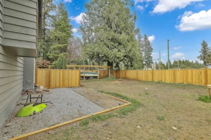 Front Yard Photo of 19984 44 Avenue, Langley, BC