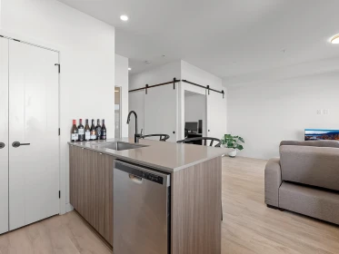 Kitchen Island Photo of 314 32838 Landeau Place, Abbotsford, BC