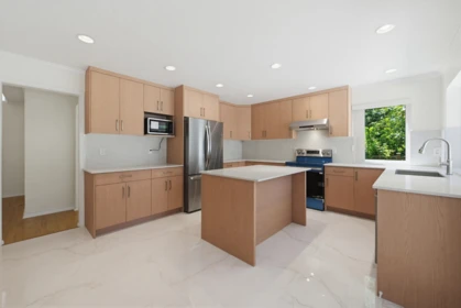 Breakfast Nook Photo of 1639 133a Street, Surrey, BC