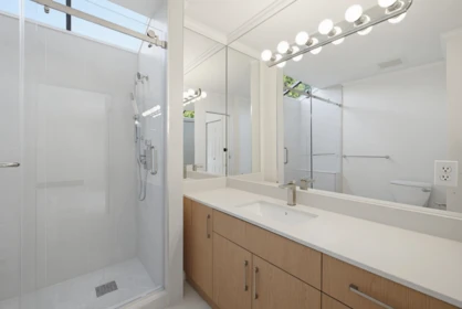 Hallway Photo of 1639 133a Street, Surrey, BC
