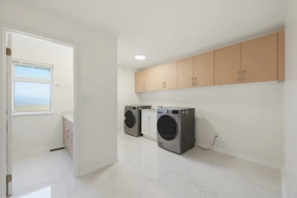Powder Room Photo of 1639 133a Street, Surrey, BC