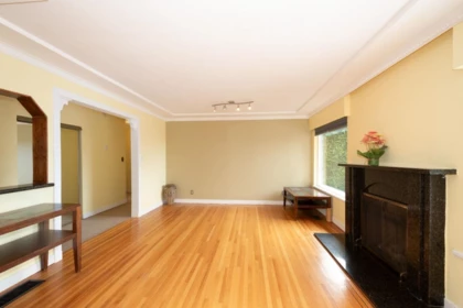 Kitchen Photo of 647 Blueridge Avenue, North Vancouver, BC