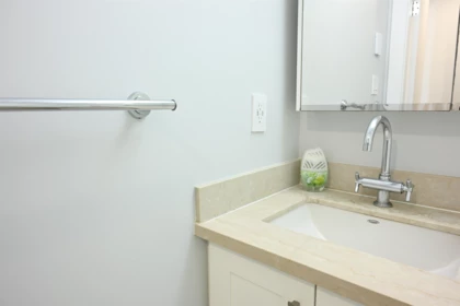 Guest Bathroom Photo of 1403 888 Homer Street, Vancouver, BC