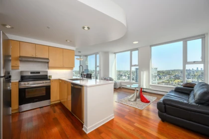 Kitchen Island Photo of 3707 1009 Expo Boulevard, Vancouver, BC