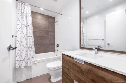 2906 4688 Kingsway, Burnaby, BC, Burnaby — Apartment/Condo for sale