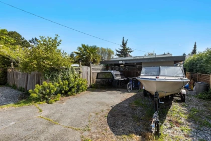 Mudroom Photo of 177 66 Street, Delta, BC