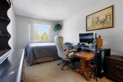 Walk-In Closet Photo of 3307 13827 100 Avenue, Surrey, BC