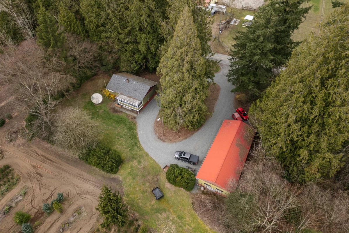 Family Room Photo of 23836 68 Avenue, Langley, BC
