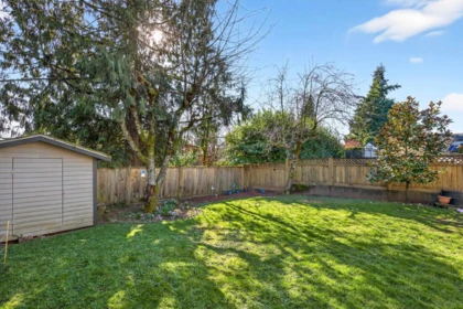 Garden / Landscaping Photo of 19804 68 Avenue, Langley, BC