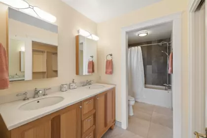 Laundry Room Photo of 483 Braewood Place, Bowen Island, BC